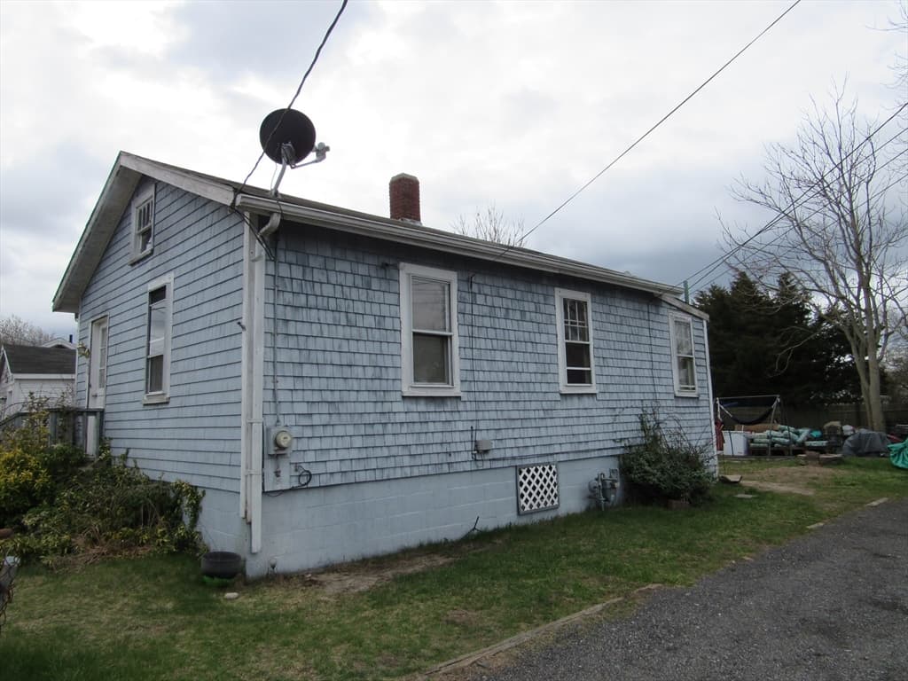 60 11th St, Wareham MA 02538 photo 2