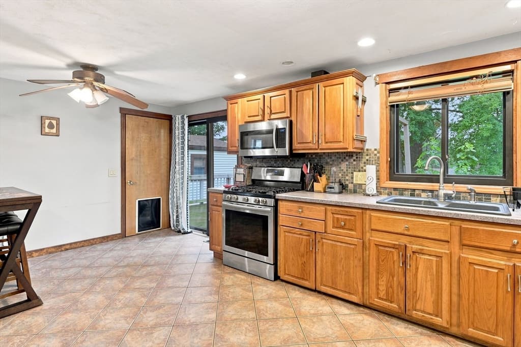 68 Feltham Rd, Springfield MA 01118 photo 18