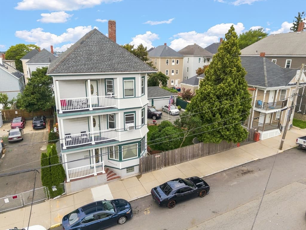 33 George St, New Bedford MA 02744
