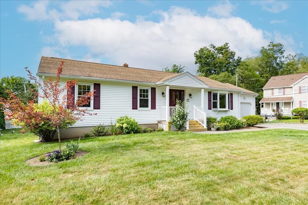 36 Thomas Ave, Haverhill MA 01832 photo 2