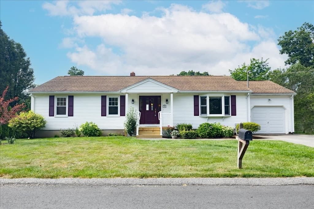 36 Thomas Ave, Haverhill MA 01832