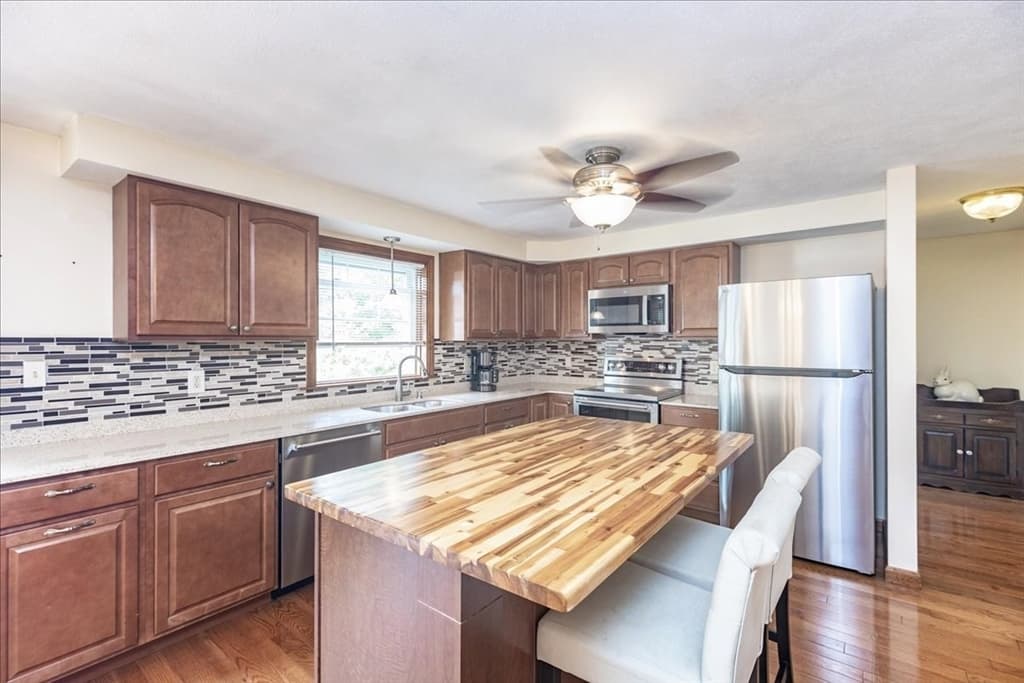 36 Thomas Ave, Haverhill MA 01832 photo 4