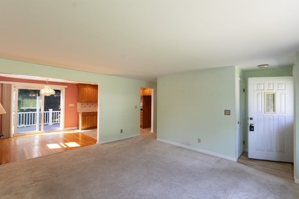 16 Isabel Cir, Randolph MA 02368 photo 4