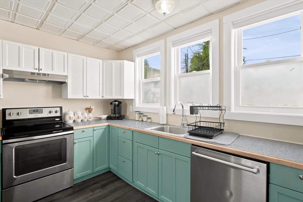 114 Central St, Peabody MA 01960 photo 6