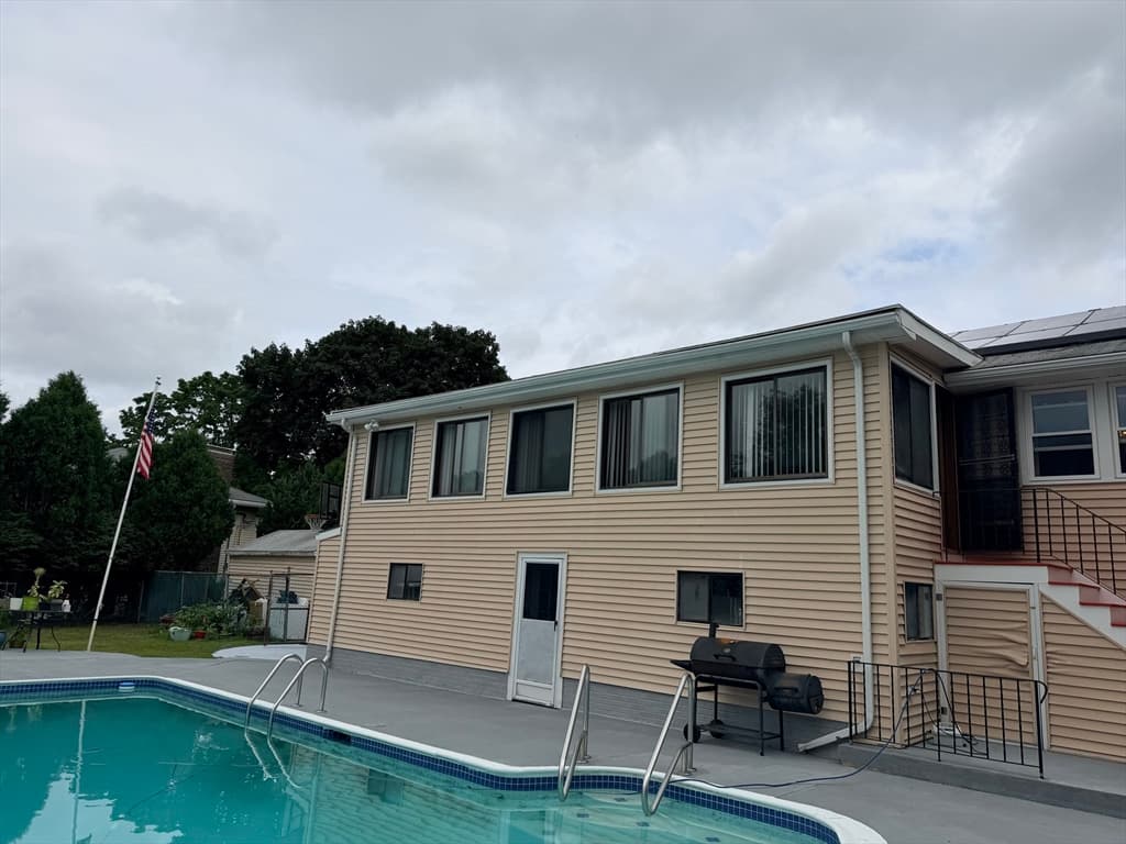 17 Valley Rd, Stoneham MA 02180 photo 2