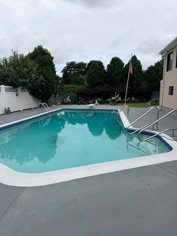 17 Valley Rd, Stoneham MA 02180 photo 4