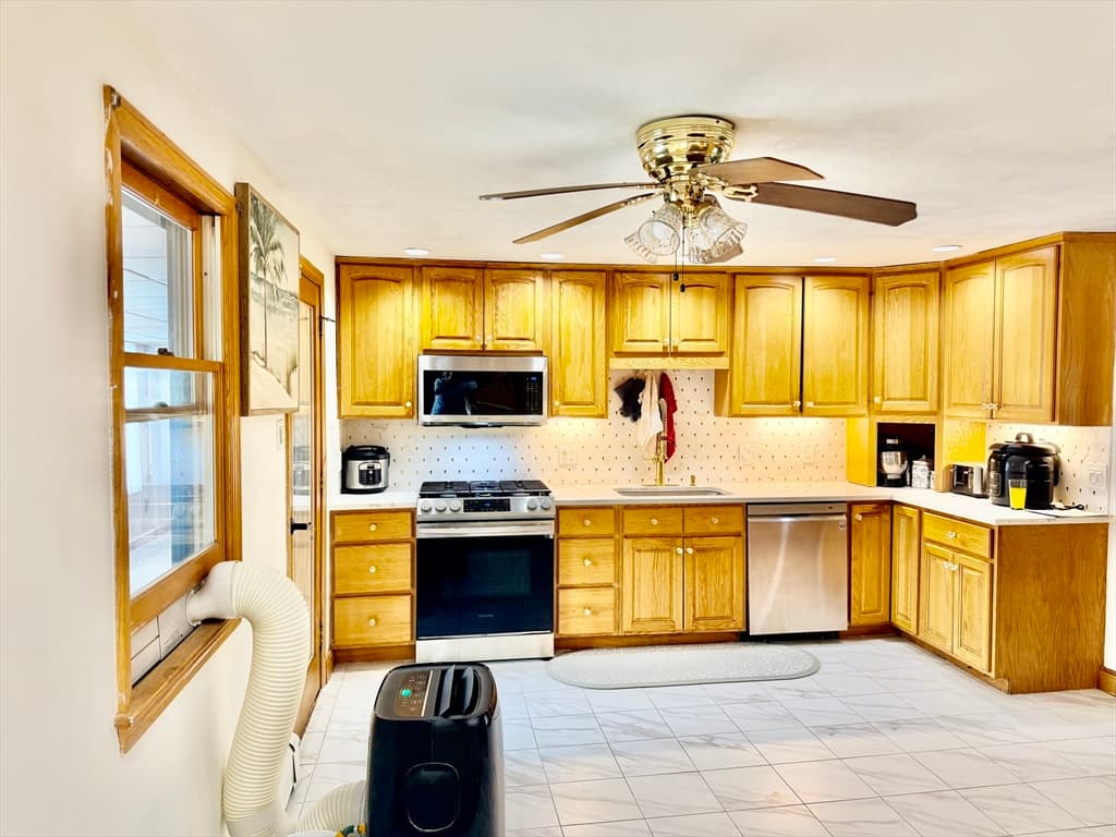 17 Valley Rd, Stoneham MA 02180 photo 8