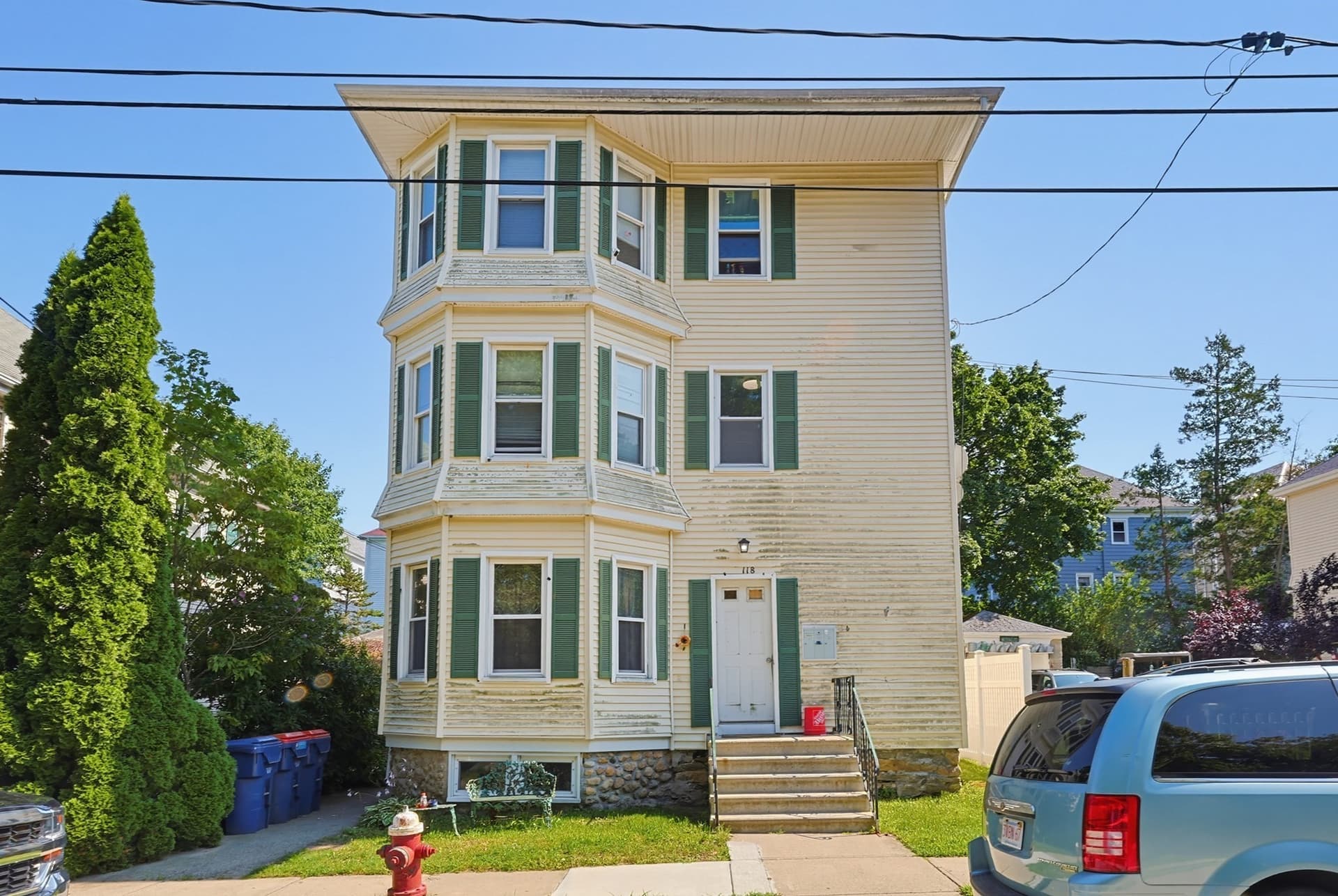 3 Family at 118 Irvington St, New Bedford MA 02745, photo 2 of 14
