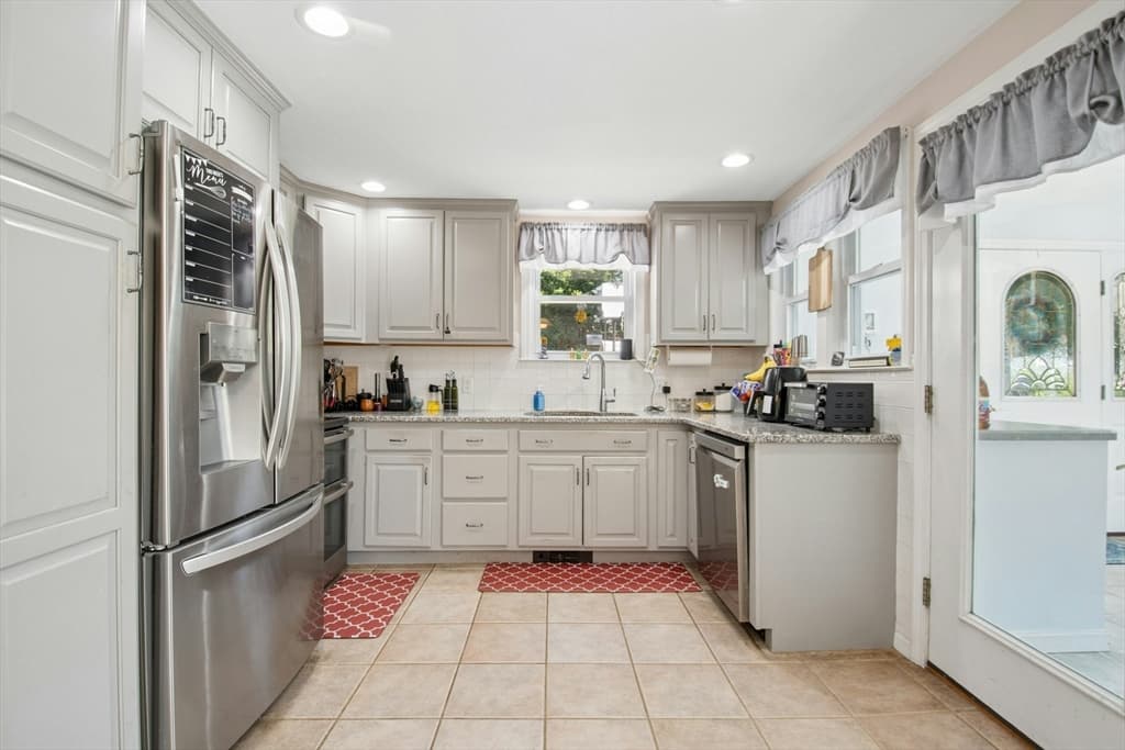 19 Lake Ave, Spencer MA 01562 photo 6