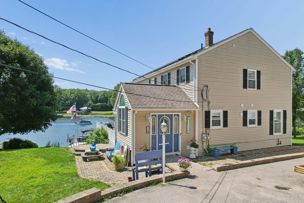 19 Lake Ave, Spencer MA 01562