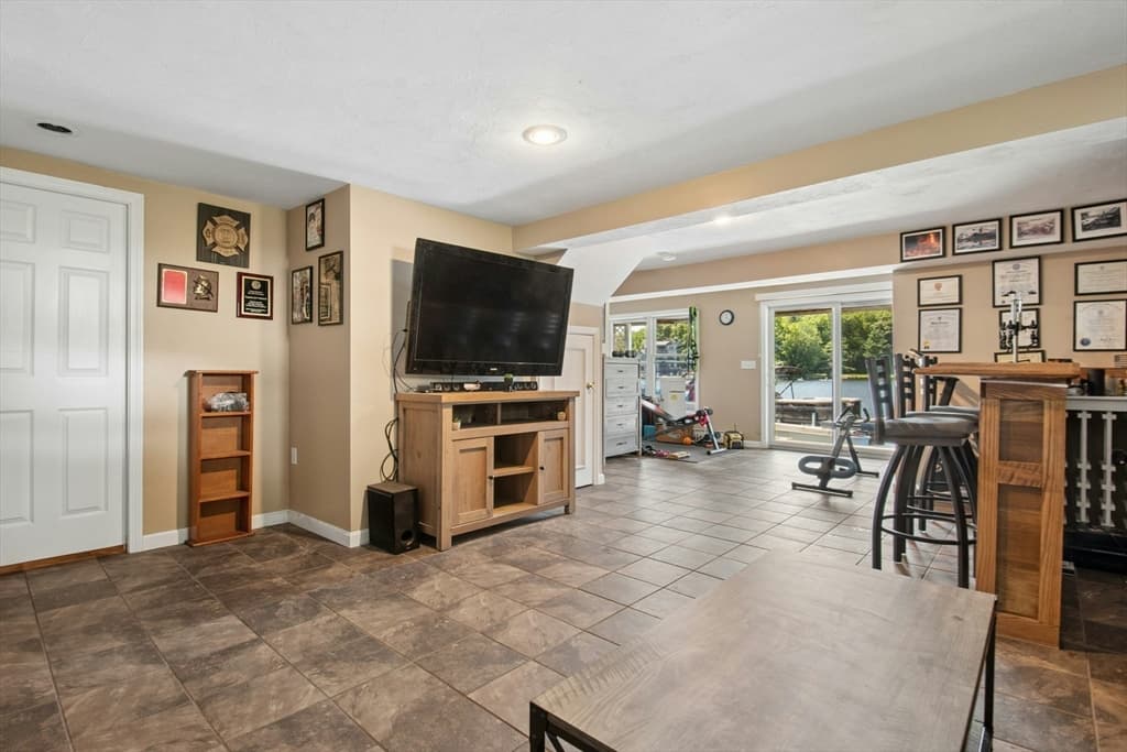 19 Lake Ave, Spencer MA 01562 photo 28