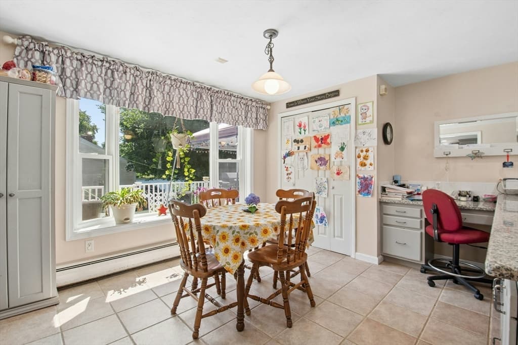 19 Lake Ave, Spencer MA 01562 photo 9