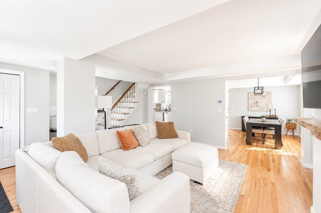 51 Woodrow Ave, Medford MA 02155 photo 3