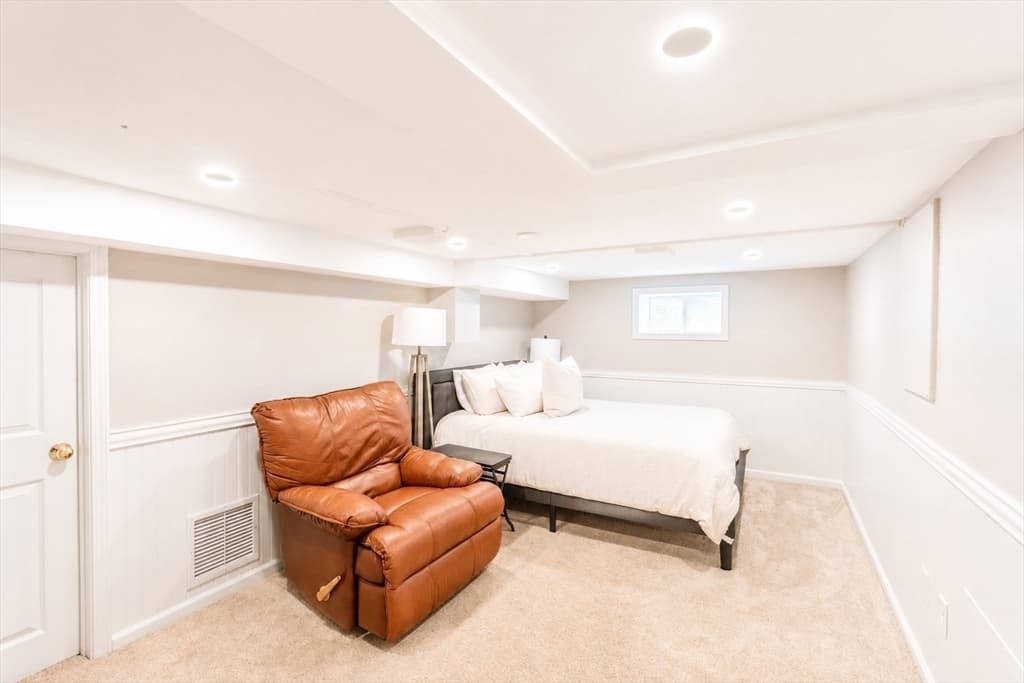 51 Woodrow Ave, Medford MA 02155 photo 32