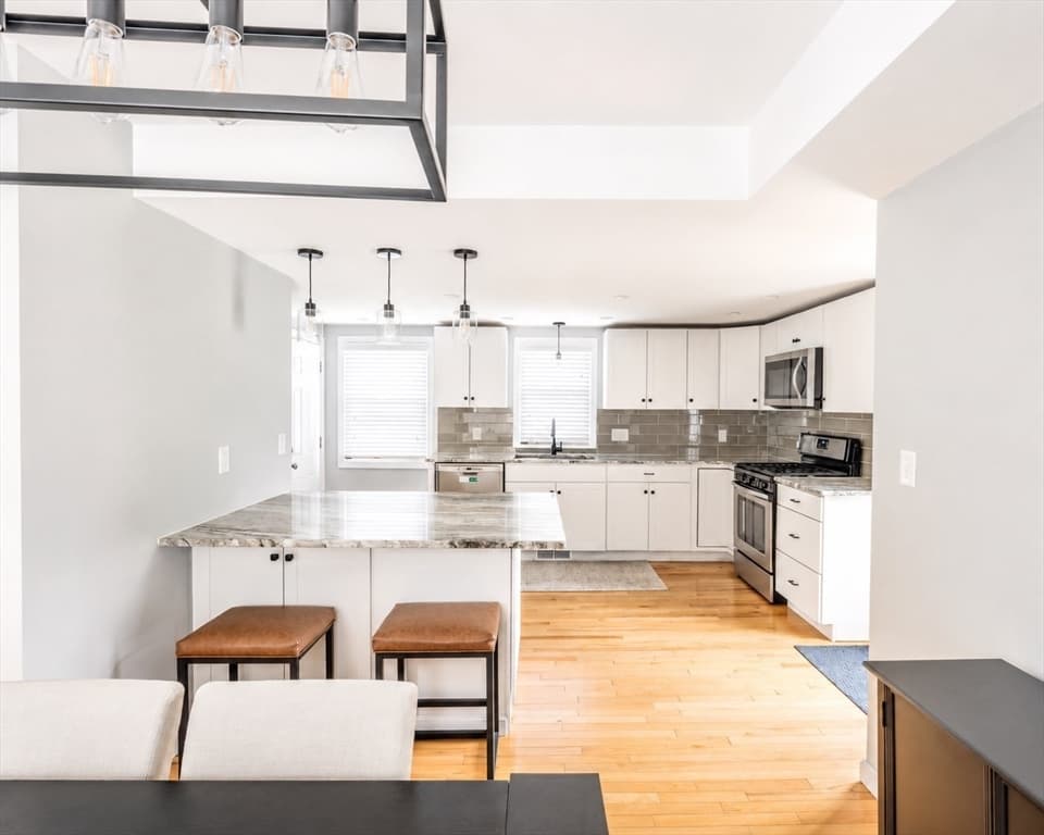 51 Woodrow Ave, Medford MA 02155 photo 11
