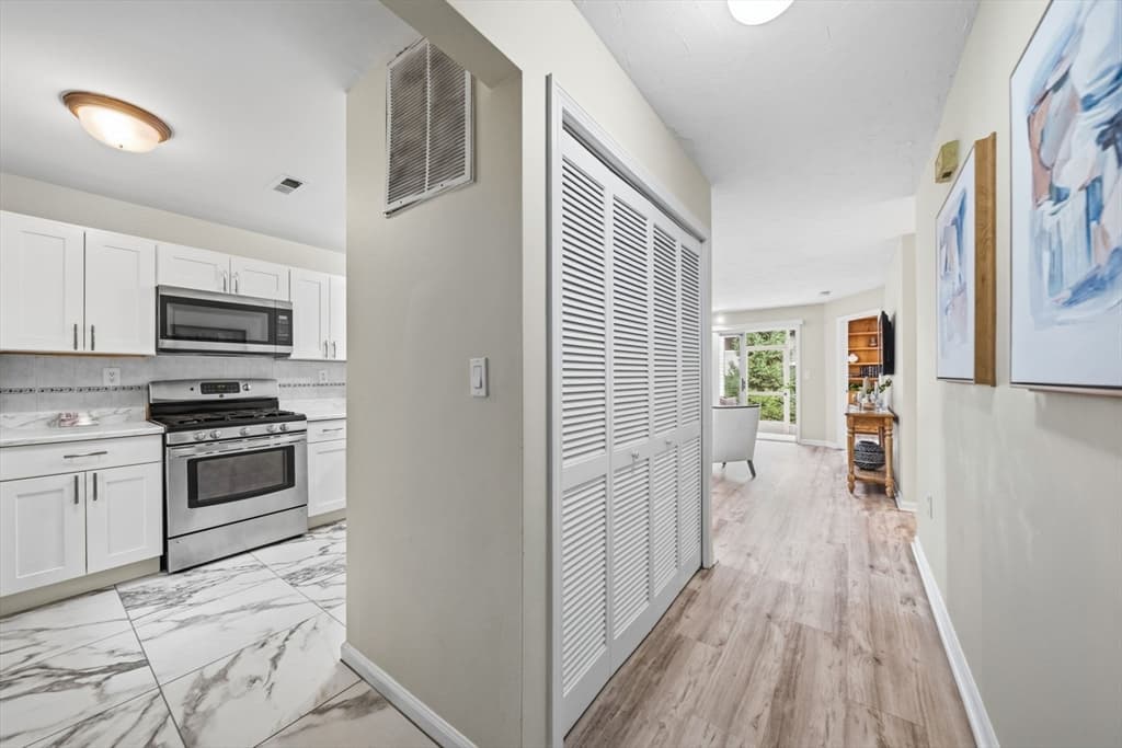 202 Park Place # 202, Raynham MA 02767 photo 6