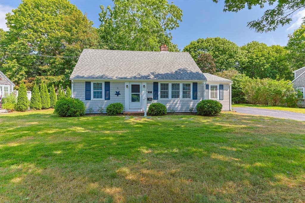 87 Vidal Ave, Falmouth MA 02536 photo 3