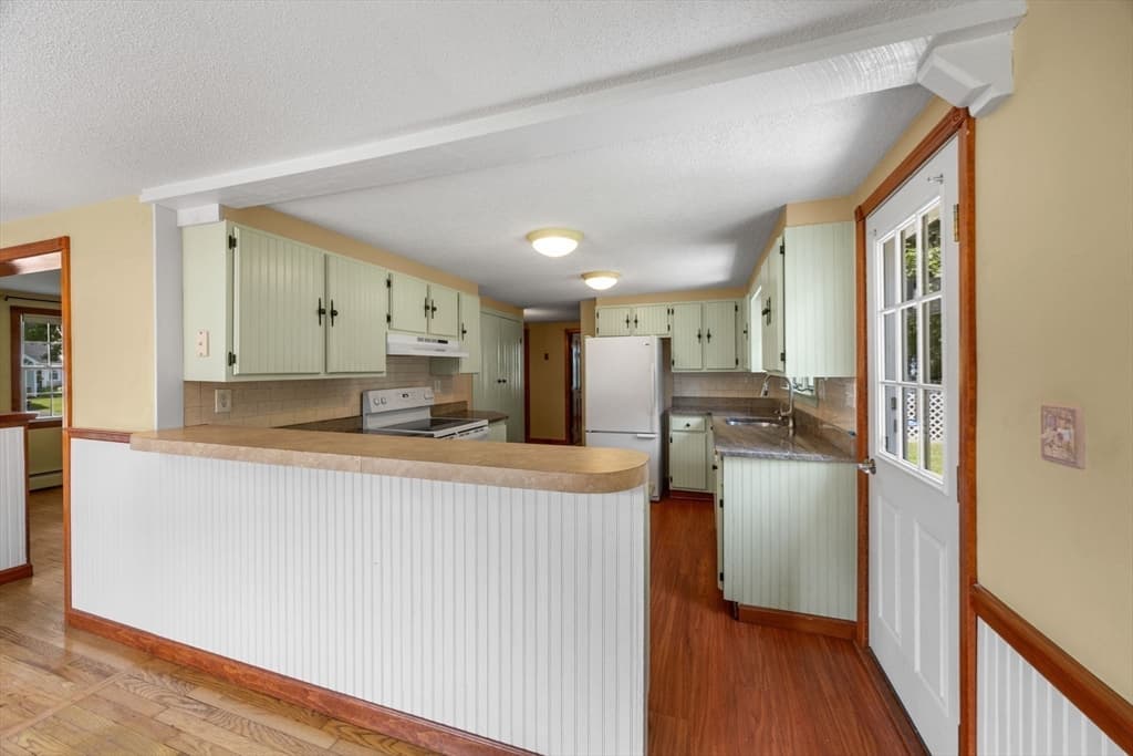 87 Vidal Ave, Falmouth MA 02536 photo 11