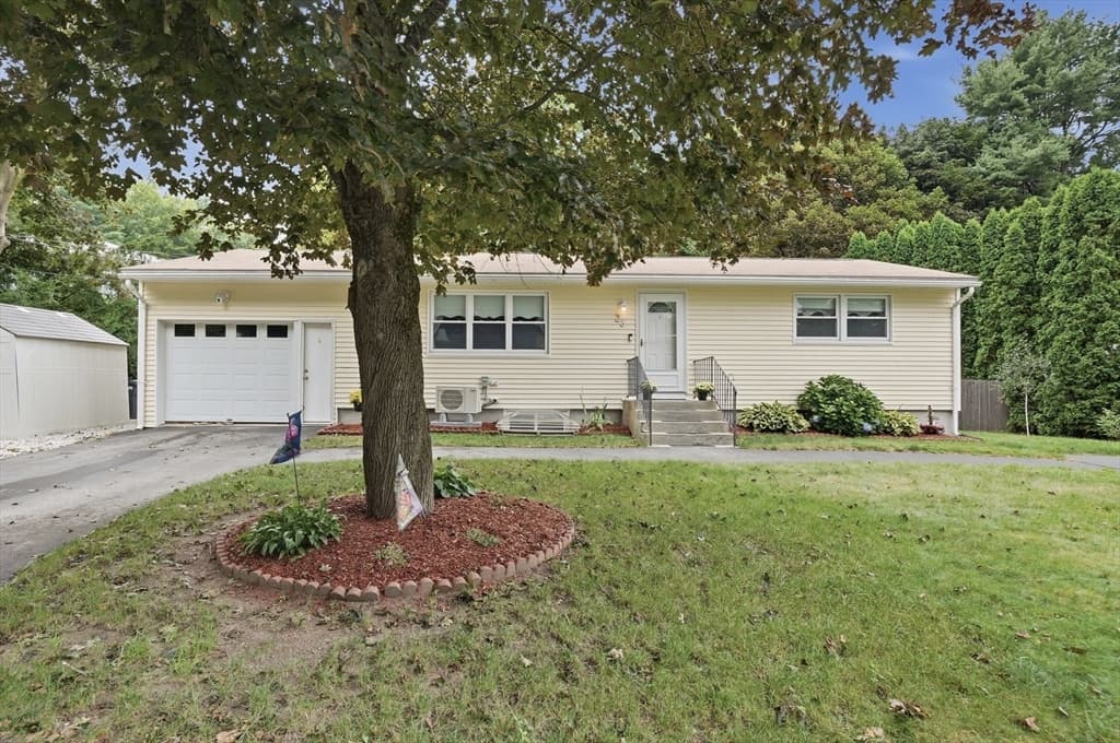28 Cumberland Drive, West Boylston MA 01583