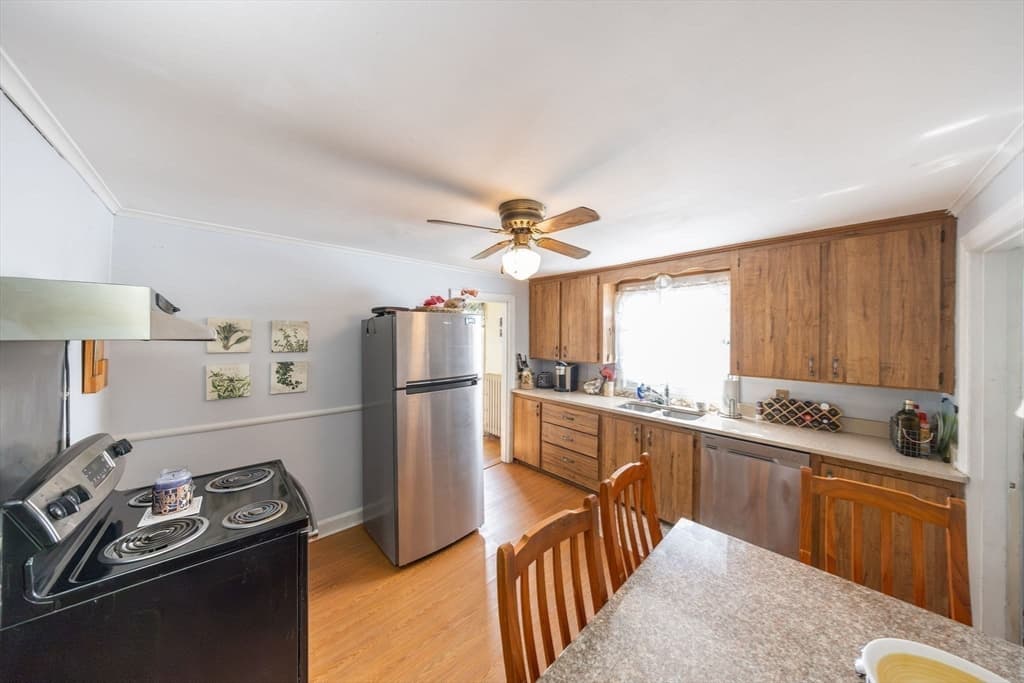 25 Westwood Pkwy, Southbridge MA 01550 photo 7