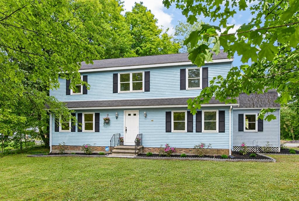 240 Taylor St, Littleton MA 01460