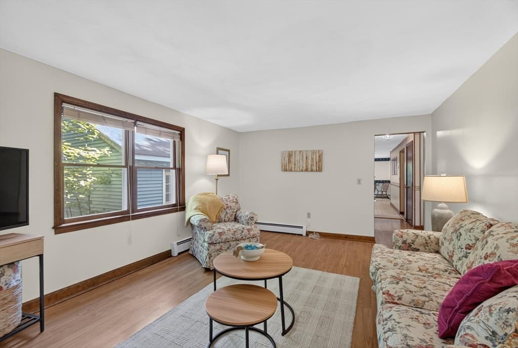 240 Taylor St, Littleton MA 01460 photo 5