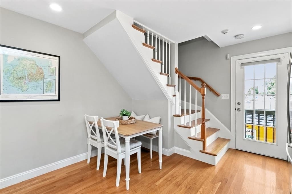 9 Russell St # 3, Waltham MA 02453 photo 7