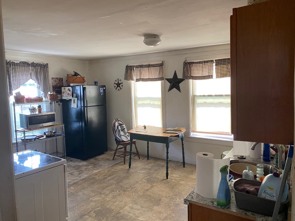 8-10 Highland St, Waltham MA 02453 photo 3
