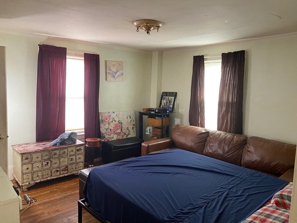 8-10 Highland St, Waltham MA 02453 photo 4