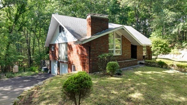 Single Family Residence at 126 Upper Gore Rd, Webster MA 01570, Webster, photo 2 of 7