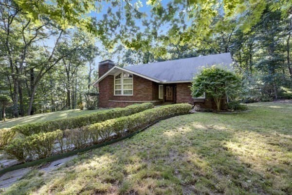 126 Upper Gore Rd, Webster MA 01570