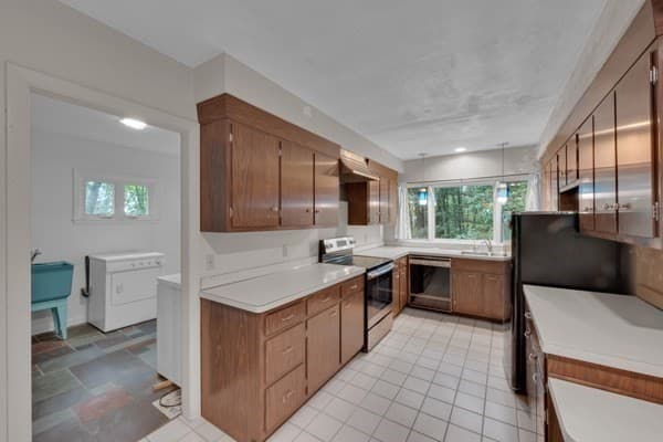 Single Family Residence at 126 Upper Gore Rd, Webster MA 01570, Webster, photo 20 of 29