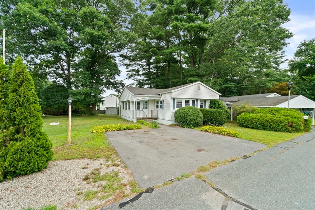 31 Beechwood Road, Halifax MA 02338 photo 3