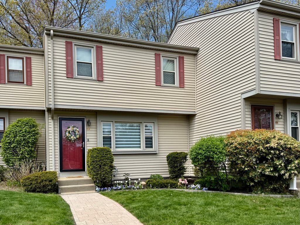 152 E Bacon St # C2, Plainville MA 02762