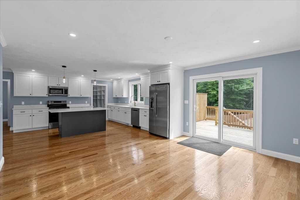 191 E Spring Street, Avon MA 02322 photo 7