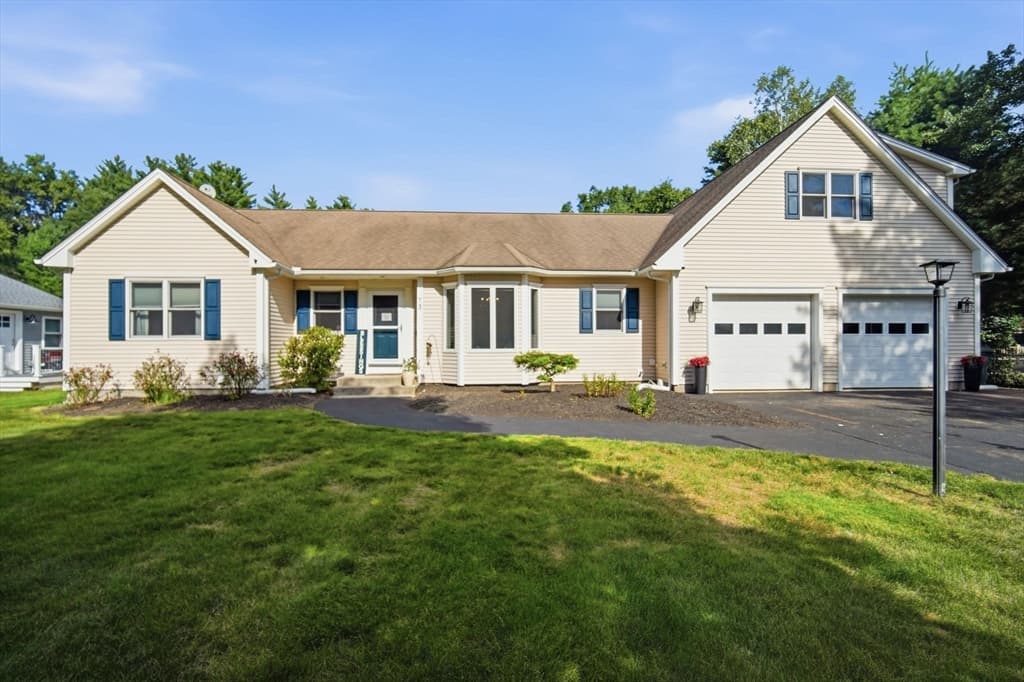 73 Meadowbrook Rd, Springfield MA 01128 photo 2