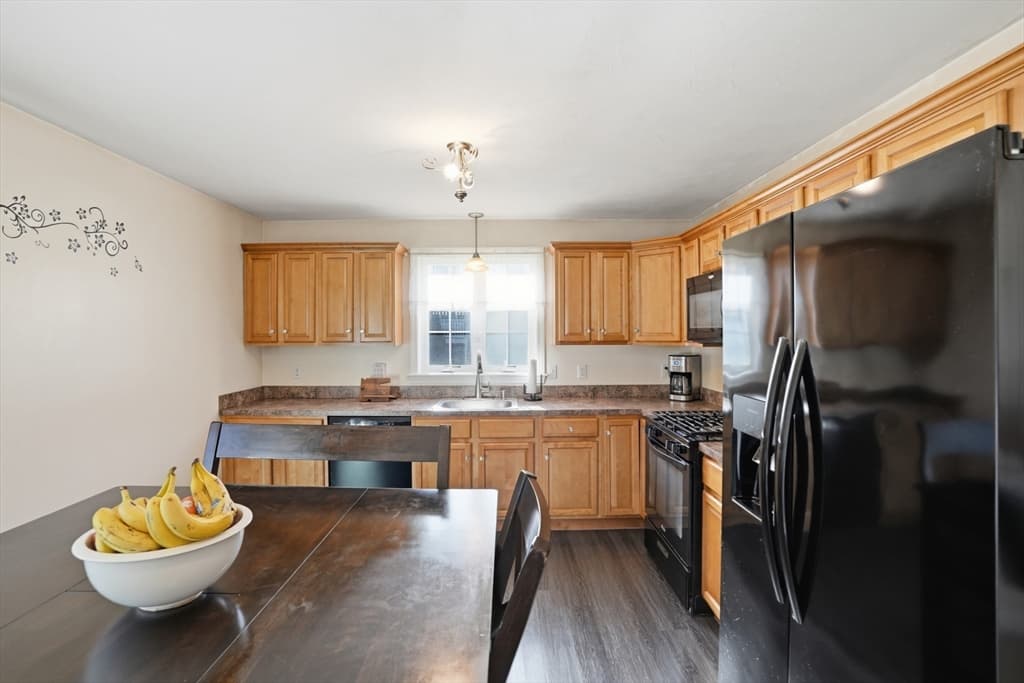 943 Stonegate Lndg, Dighton MA 02764 photo 8