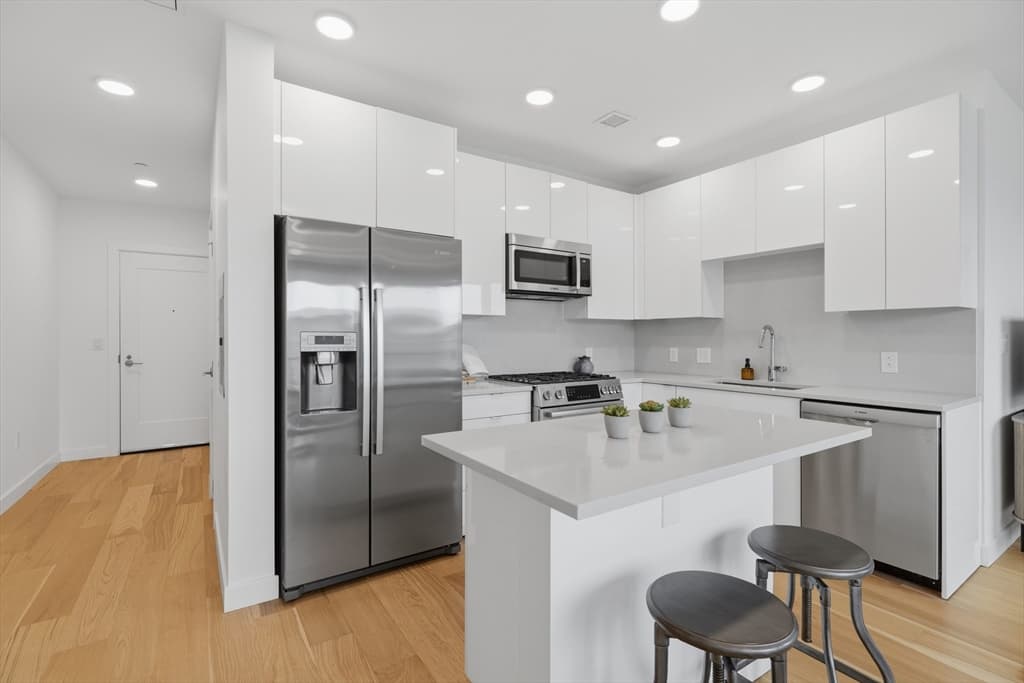 45 Lewis St # 501, Boston MA 02128 photo 2