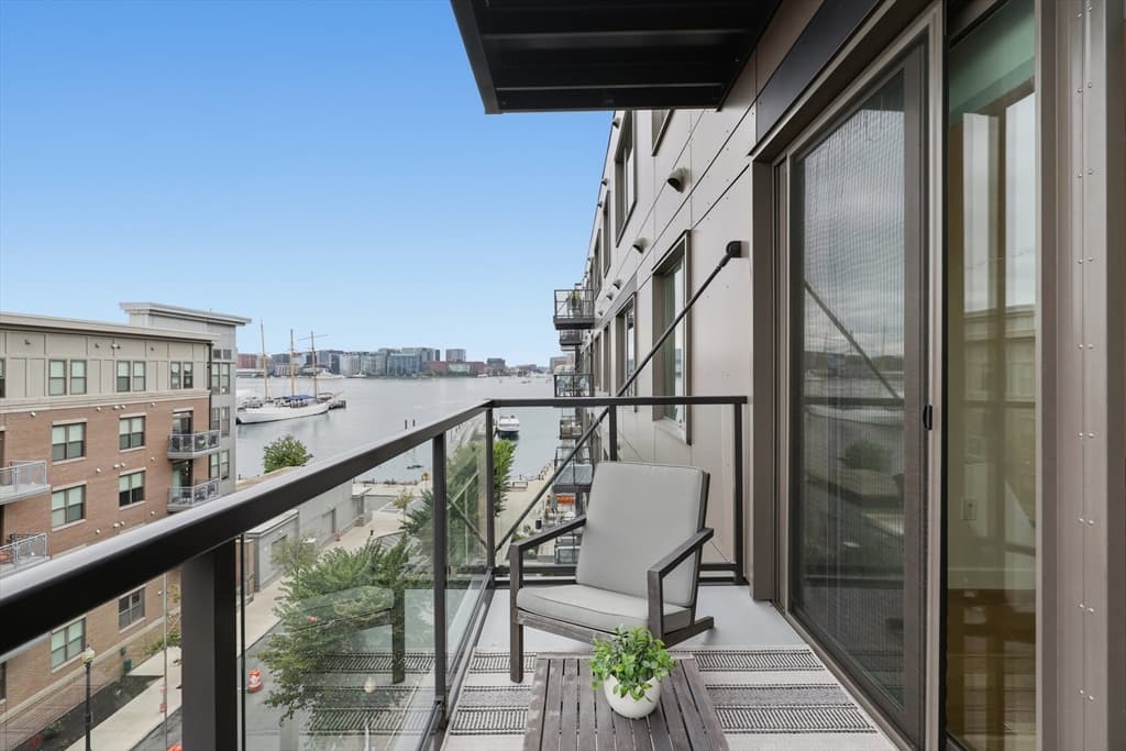 45 Lewis St # 501, Boston MA 02128