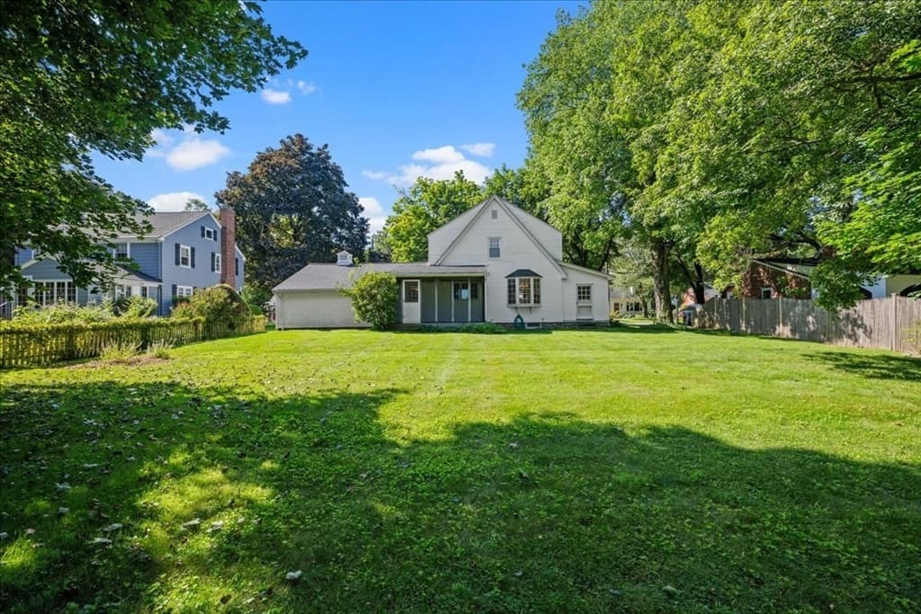 28 Kenilworth Rd, Shrewsbury MA 01545 photo 2