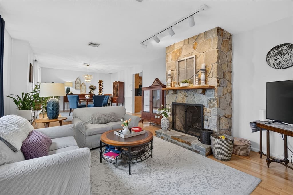 38 Sable Run Ln, Methuen MA 01844 photo 9