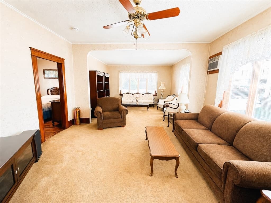 559-561 S Almond St, Fall River MA 02724 photo 17