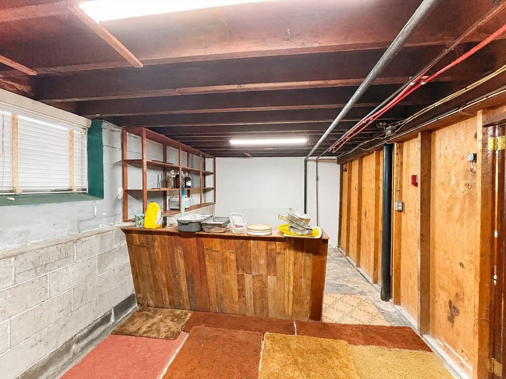 559-561 S Almond St, Fall River MA 02724 photo 31