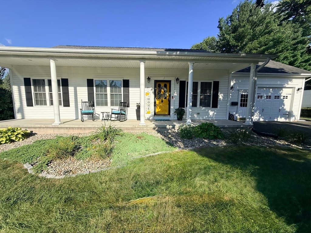 91 Royal St, Chicopee MA 01020
