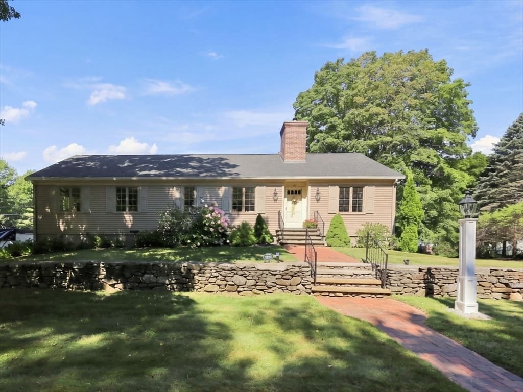 310 Briarwood Avenue, Southbridge MA 01550 photo 3