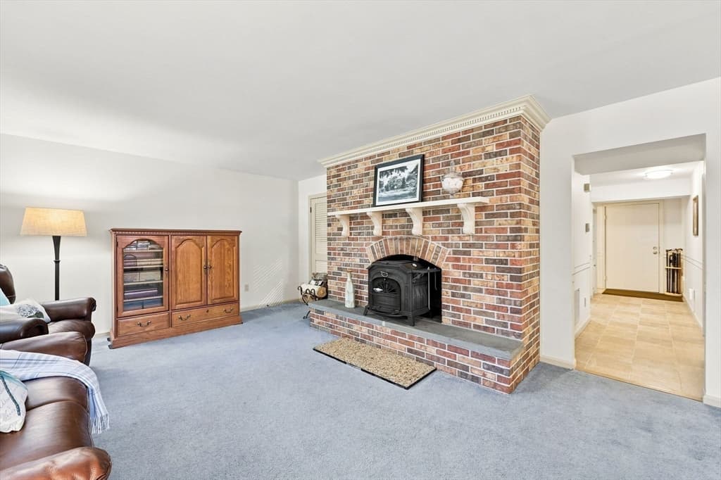 310 Briarwood Avenue, Southbridge MA 01550 photo 31