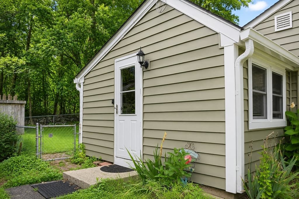 61 Douglas Drive, Bellingham MA 02019 photo 5