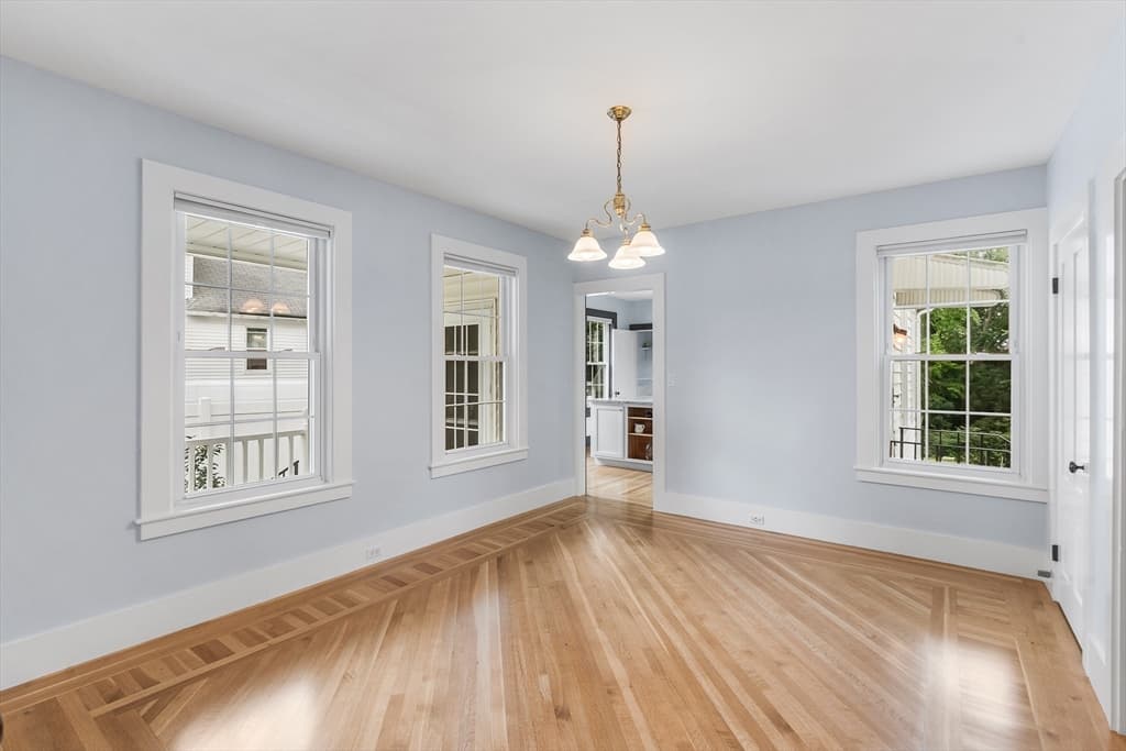 128 W Spruce St, Milford MA 01757 photo 6