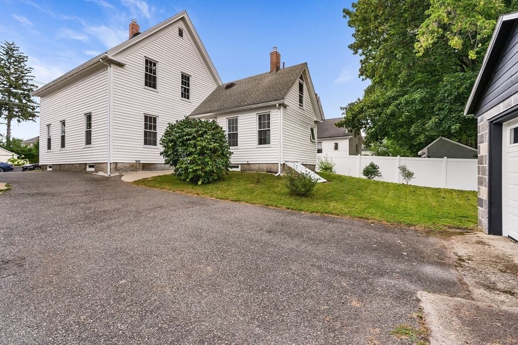 128 W Spruce St, Milford MA 01757 photo 32