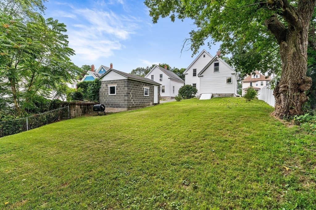 128 W Spruce St, Milford MA 01757 photo 34